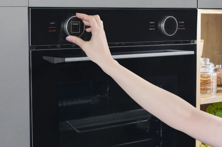 Amica Piekarnik ED6769BA+ S-TYPE