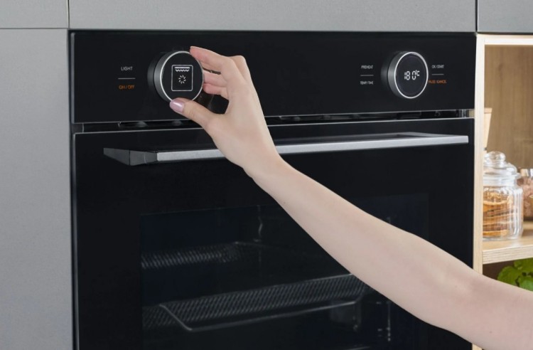 Amica Piekarnik ED6769BA+ S-TYPE