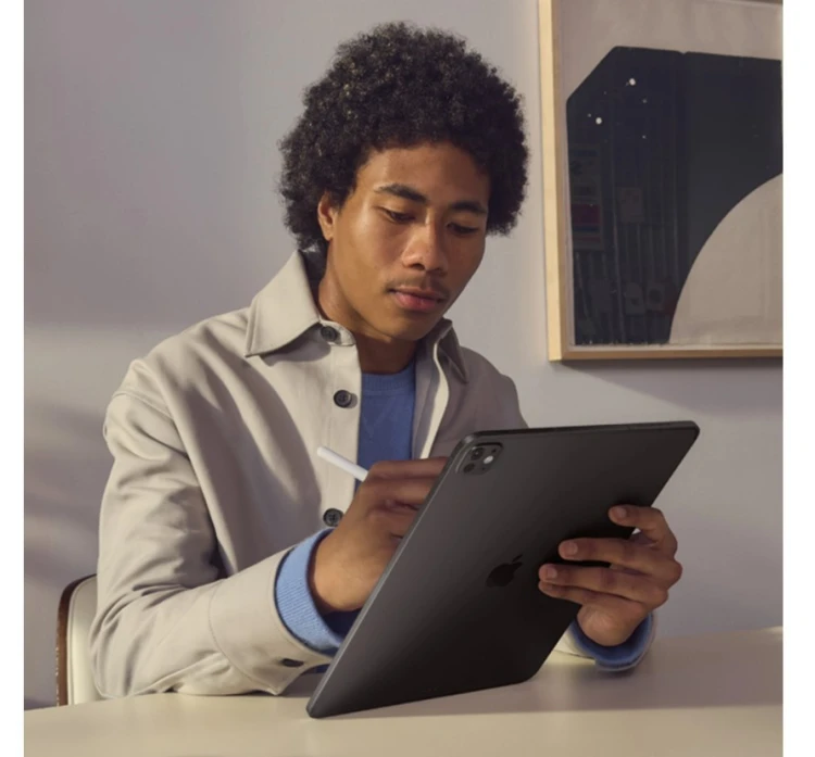 Apple iPad Pro 11 cali Wi-Fi + Cellular 1 TB ze szkłem o nanoteksturze - Gwiezdna czerń