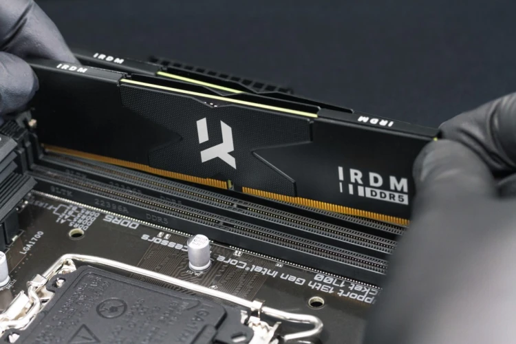 GOODRAM Pamięć DDR5 IRDM  16GB(1*16GB) /7600 CL36