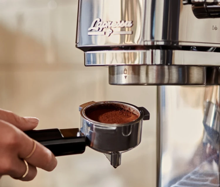 Tchibo Ekspres ciśnieniowy kolbowy Lapressa stalowy